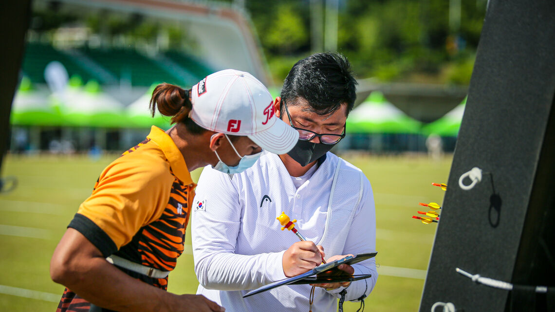 Kim Woojin scores during the 2021 Asia Cup leg in Gwangju.