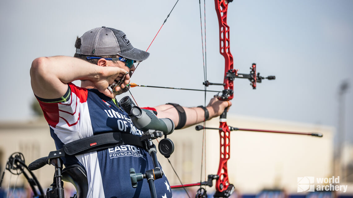 Ben Thompson in qualification action at Dubai 2022