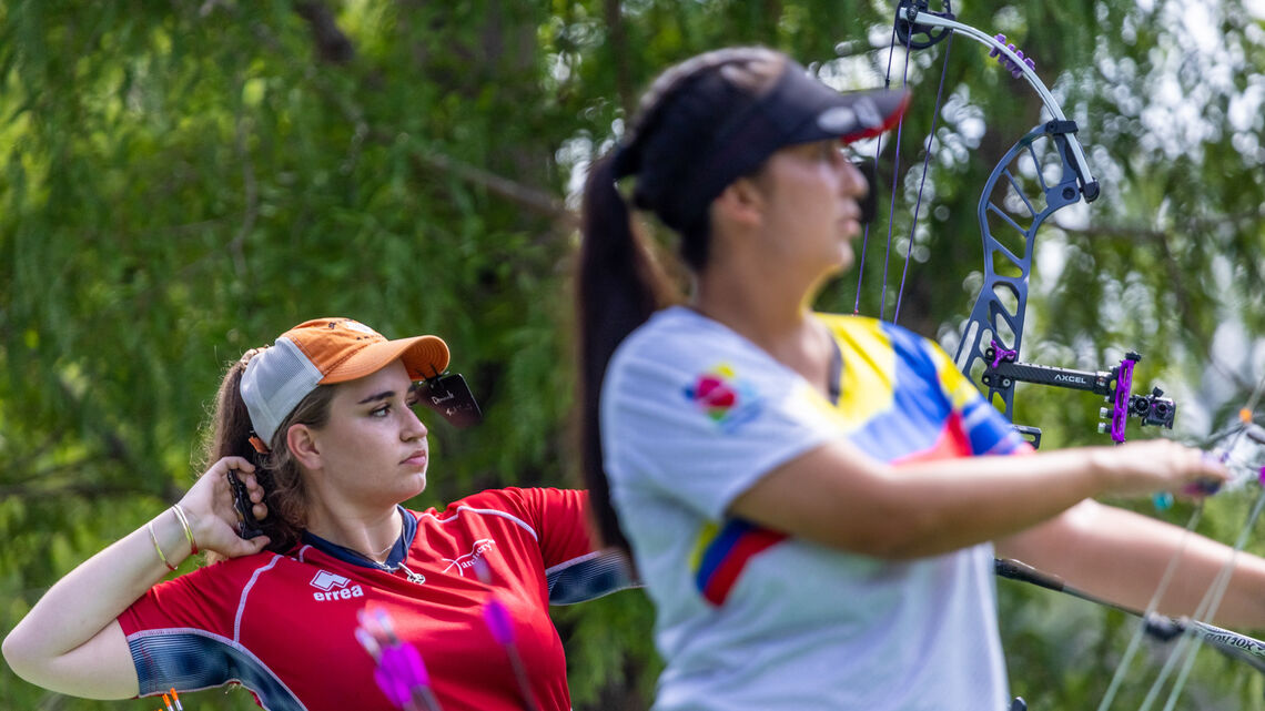 Ella Gibson at the 2022 World Games against Sara Lopez in the final