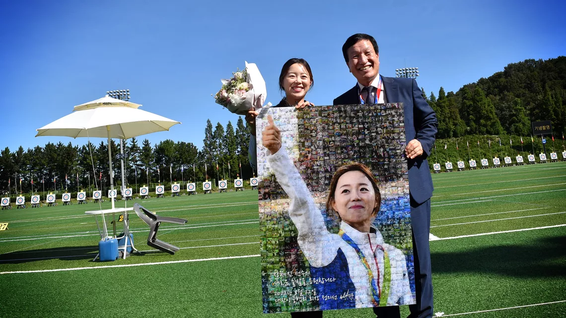 Chang Hye Jin after her retirement ceremony.