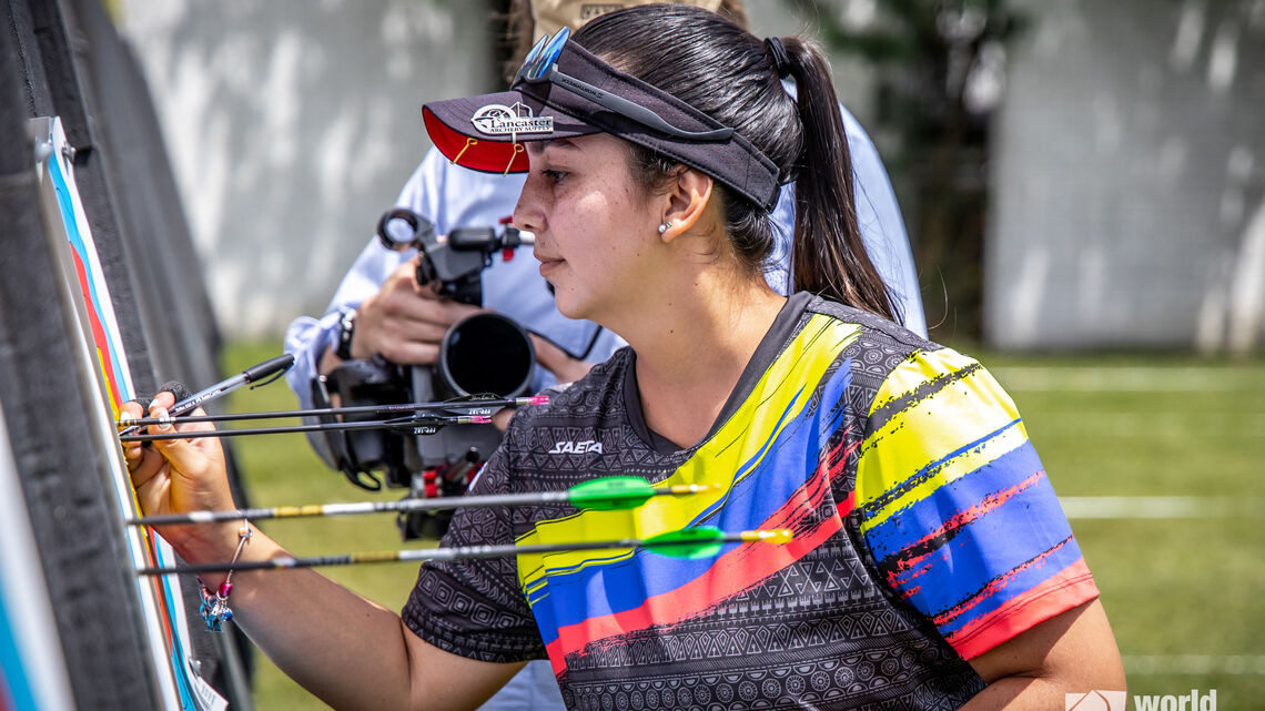 Lopez Colombia signing