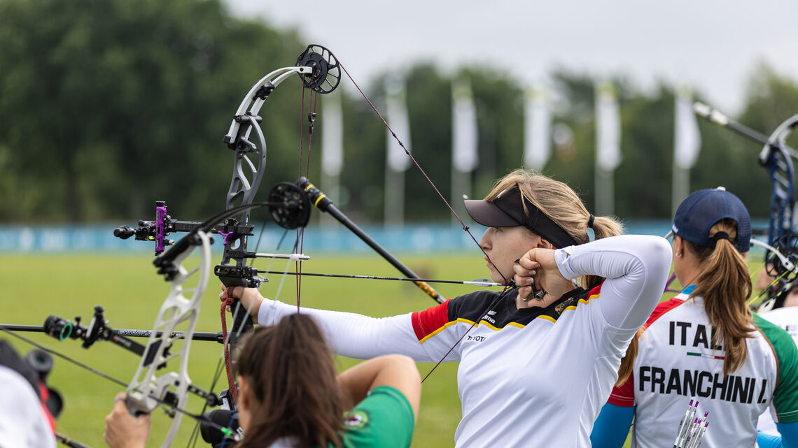Katharina Raab aiming at Arnhem 2025.
