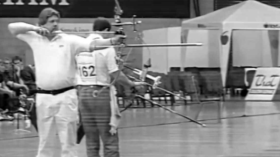 Mike Hendrikse shoots at the 1995 World Archery Indoor Championships.