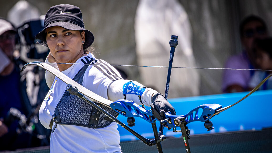 Alejandra Valencia at Central Florida 2025 Hyundai Archery World Cup.