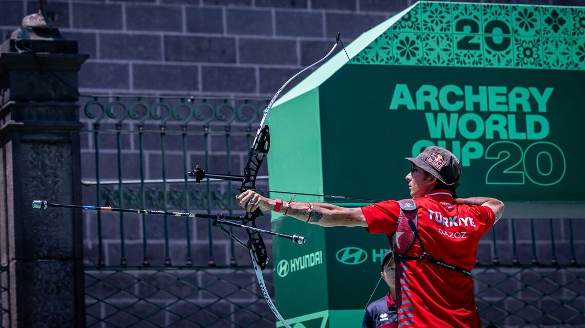 Mete Gazoz shooting at Puebla 2026 Hyundai Archery World Cup.