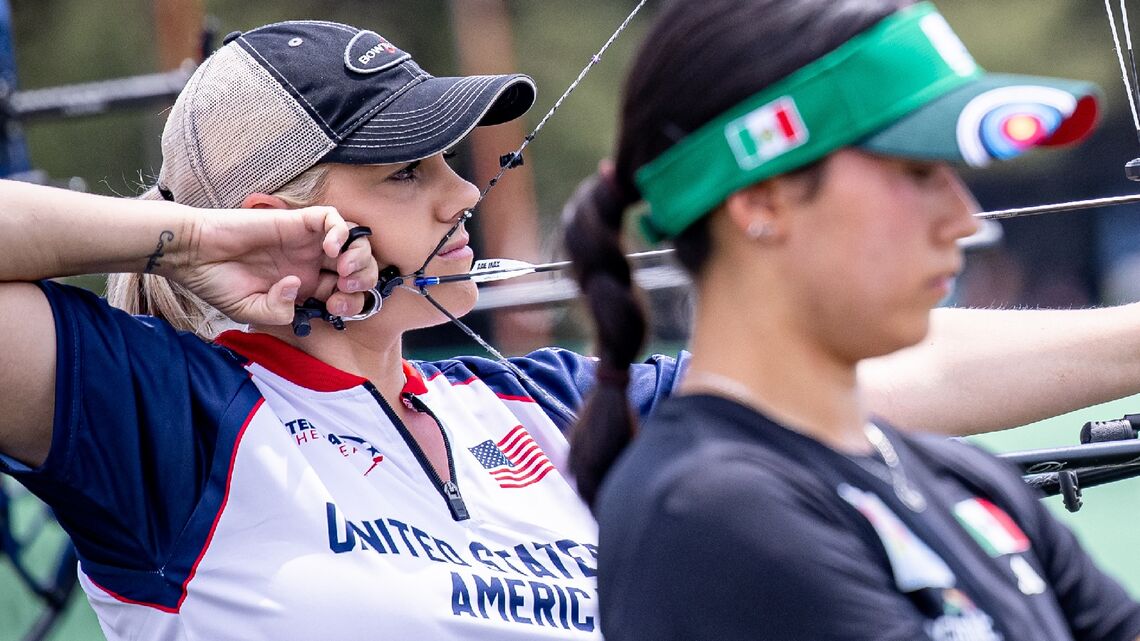 Paige Pearce aiming against Mexico's Ana Sofia Hernandez in the compound women team semifinal at Puebla.