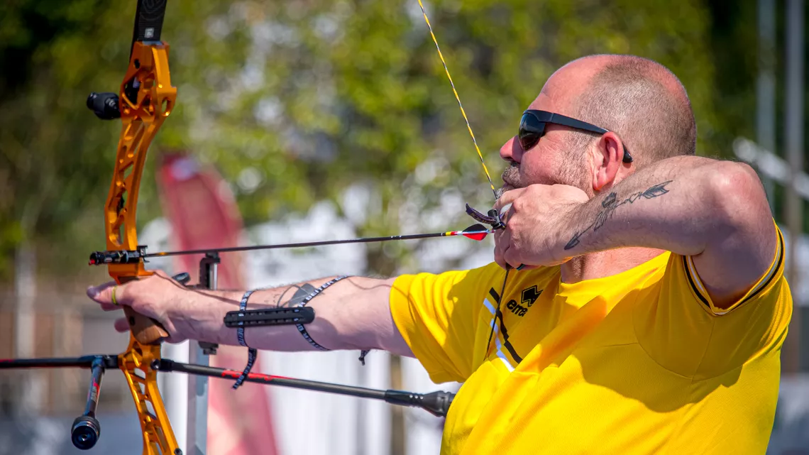 Ruben Vanhollebeke shooting at Rome 2026 European Para Archery Championships.