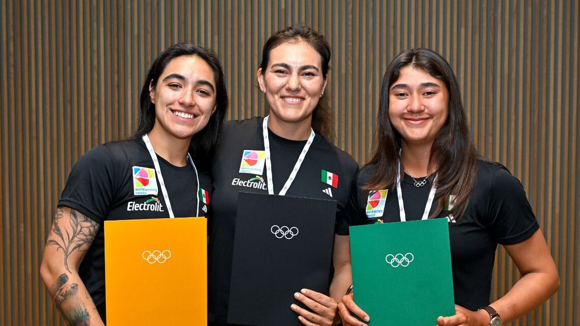 Alejandra Valencia, Ana Paula Vazquez and Angela Ruiz at Olympic House in Lausanne.