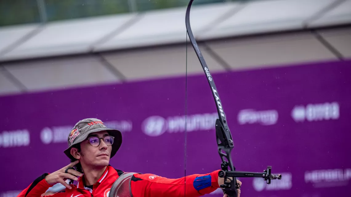 Mete Gazoz shooting at the Nanjing 2025 World Cup Final.