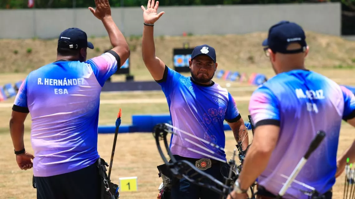 El Salvador compound men secured quota places for Lima 2027.