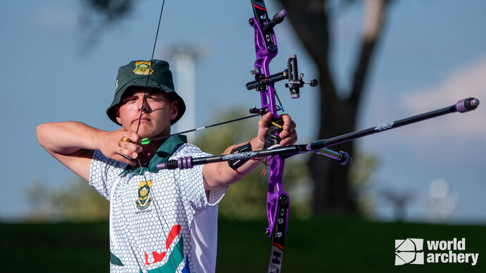 Wian Roux aims during finals at the 2022 African Championships.