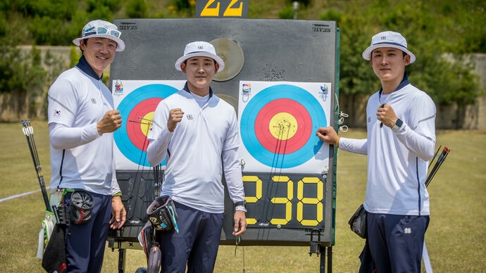 The Korean compound men were one of the world record in the bronze medal match.