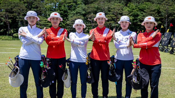한국 여자대표팀이 안방에서 중국과 재대결을 펼쳤다.