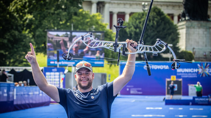 Mike Schloesser confirms his individual European outdoor title at Munich 2022