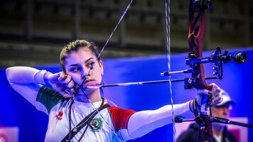 Elisa Roner shoots during the European indoors.