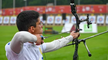 Thomas Chirault shoots during qualifying at the European Championships.