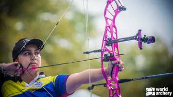 Sara Lopez shoots at the world championships in 2021.