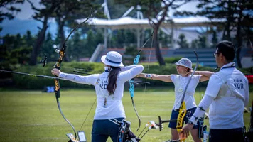 French duo led by Lisa Barbelin upset host Korea.