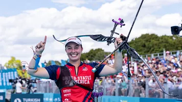 First World Cup gold medal for Casey Kaufhold in Paris 2023.