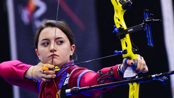 Tatiana Andreoli shoots during the Roma Archery Trophy in 2019.