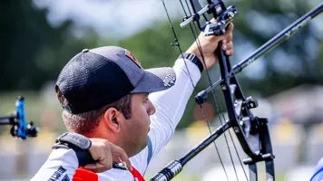Emircan Haney successfully navigated challenging conditions on the opening day in Berlin.