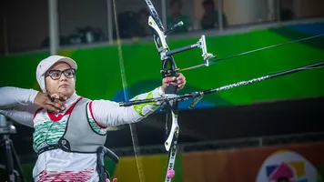 Zahra Nemati shoots during the Paralympic Games in 2016.