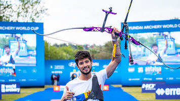 Olaru wins Moldova’s maiden gold in Antalya.