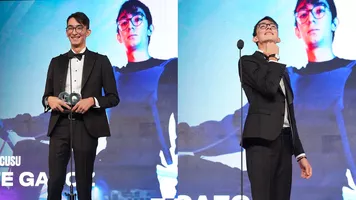 Mete Gazoz receives the GQ man of the year award.