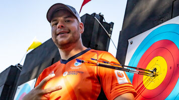 Mike Schloesser tops qualifying at Medellin 2022