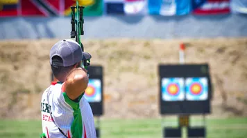 Miguel Becerra of Mexico