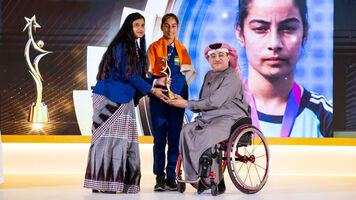 Sheetal Devi winning Asian Award