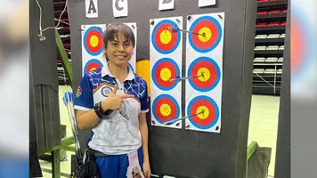 Hazal Burun shoots 598 points for the 18-metre qualifying round.