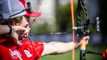 Mathias Fullerton aiming.