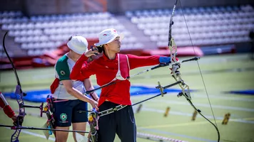Zhu Jingyi shooting against Italy at Madrid.