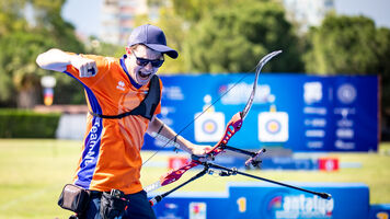 Willem Bakker celebrating wildly after winning the 2026 European Championships.