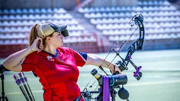 Ella Gibson just after releasing a shot during compound women matches at Madrid 2026.