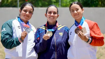 Women's Compound podium